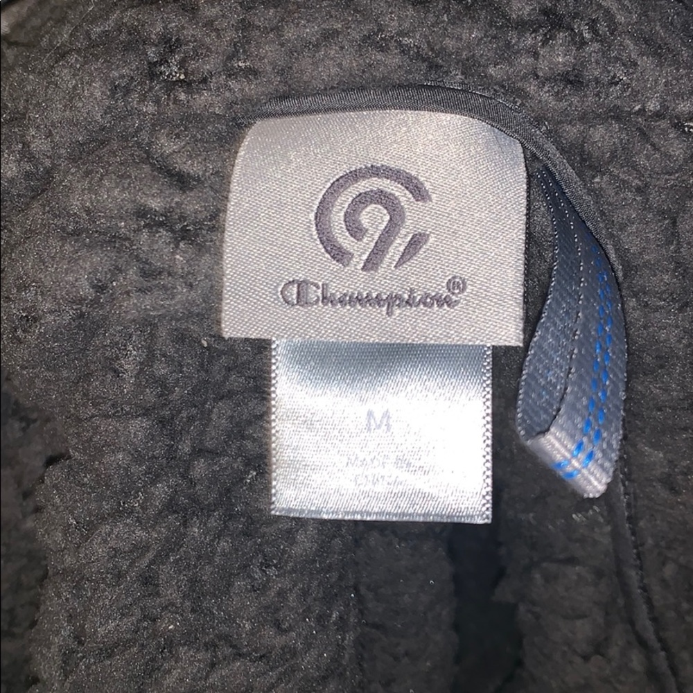 Fitted Champion hoodie with water resistant zipper